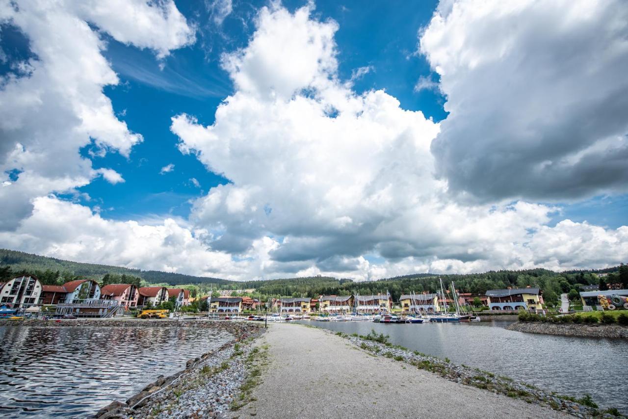 Lipno Nad Vltavou - Apartman 23 - Wifi, Parking, Netflix Ngoại thất bức ảnh